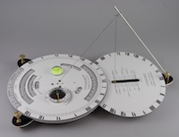 Horizontal and Analemmatic sundial adjust 1