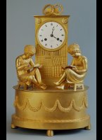 8-daags uurwerk met sluitschijf. H=44 cm, B=29 cm, D=19 cm