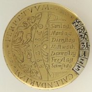 Duitse 18e eeuwse messing, deels verzilverde Calendarium Perpetuum.