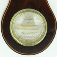 Engelse banjo- of wiel-barometer van 'J. Kalabergo, Banbury'