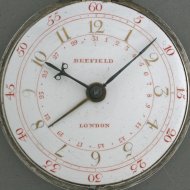 Zilveren spillegang datum zakhorloge met dubbele kast, gesigneerd: 'Beefield, London'. 1787