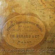 pendule Cosmographique 'Mouret de Ch. Henard & Cie a Paris' met een wereldglobe.